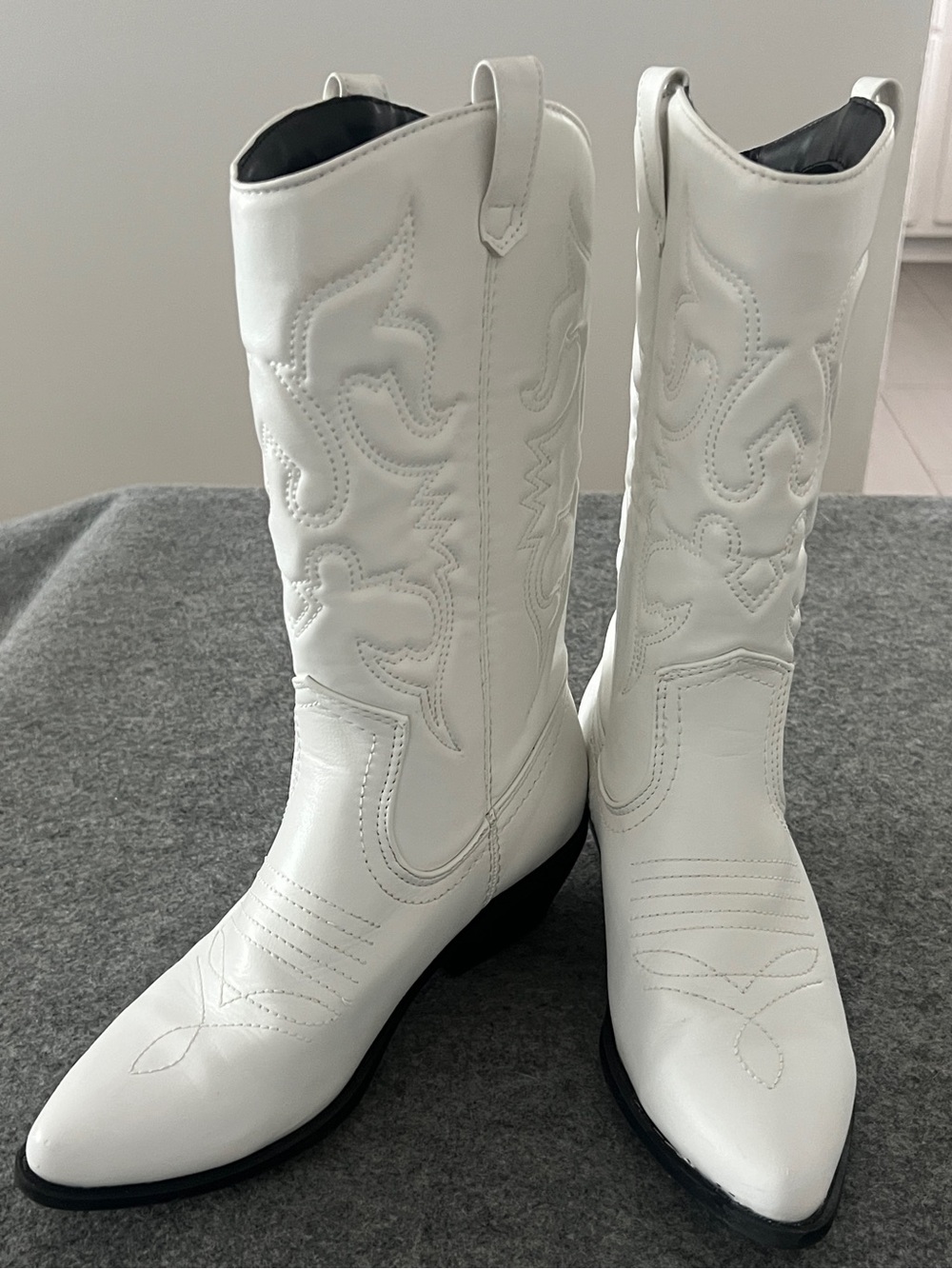 Soda “Reno” Western Mid-Calf Cowboy Boots - Classic Stitch Detail Size 8